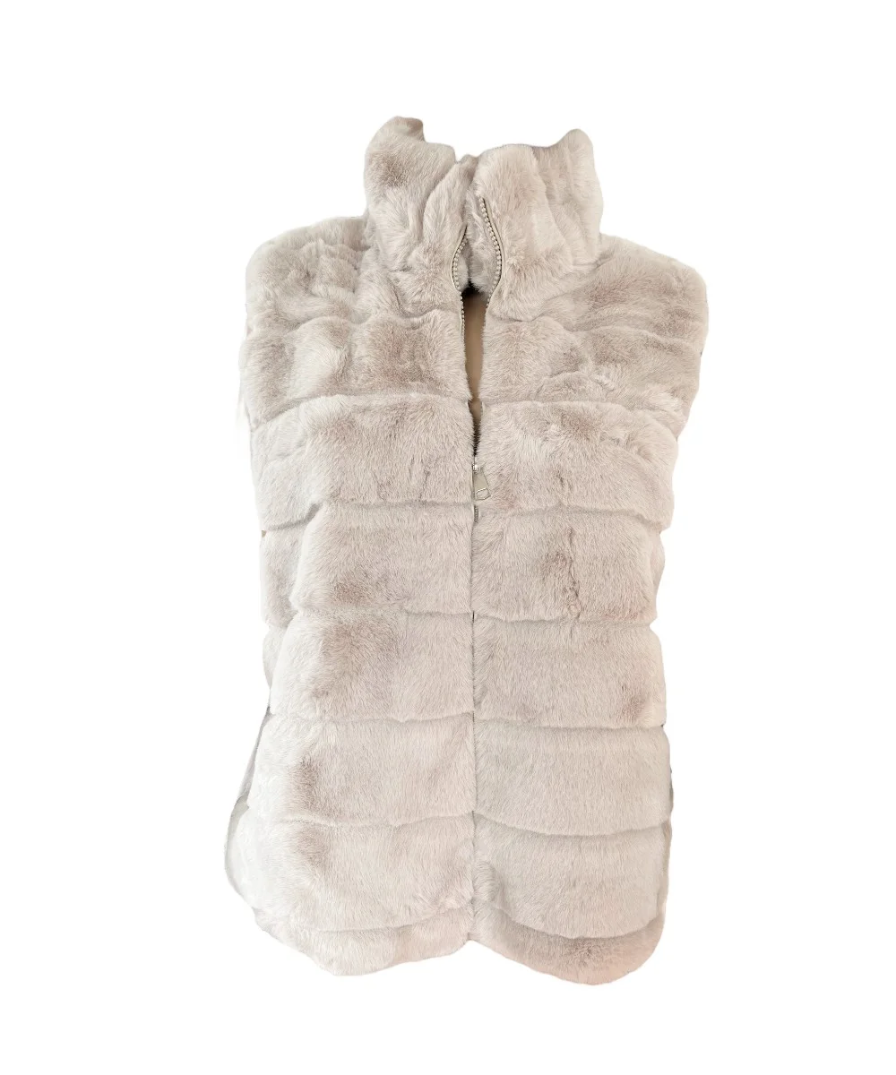 BodyWarmer Faux Fur beige creme half lange zachte warme bodywarmers faux fur vesten met zakken en rits winter musthaves