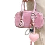Bag Charm Harten roze grote bagcharm zilveren bedelstas accessoires trendy musthaves model