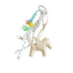 Bag Charm Lucky Pony beige grote bagcharm zilveren bedelstas accessoires trendy musthaves