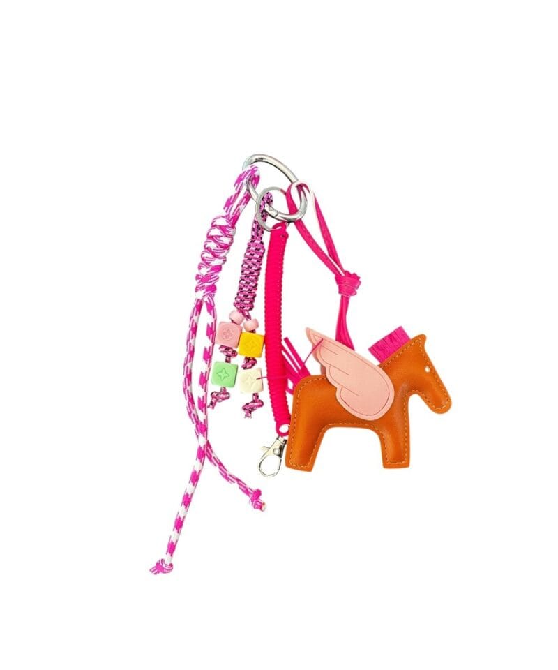 Bag Charm Lucky Pony fuchsia grote bagcharm zilveren bedelstas accessoires trendy musthaves