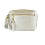 Gouden Leren Schoudertas Klosjes goud luxe leder schoudertas voorvak twee klosjes chique tassen kopen bestellen