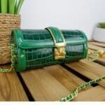 Groene Croco Schoudertas Bella groen gouden studs kettinghengsel chique trendy tassen kopen bestellen side