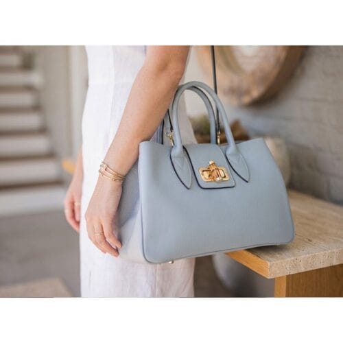 Leren Handtas Genevieve licht blauw blauwe leer Houten Draaislot ruime stevige tassen italiaans leder kopen bestellen kantoor model