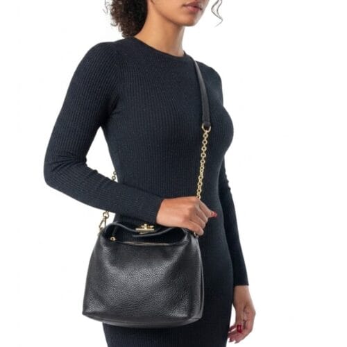 Leren Handtas Gouden Draaislot-zwart-zwarte-leder-schoudertassen-goud-beslag-luxe-leer-leder-dames-tassen-rond-kopen-bestellen-model