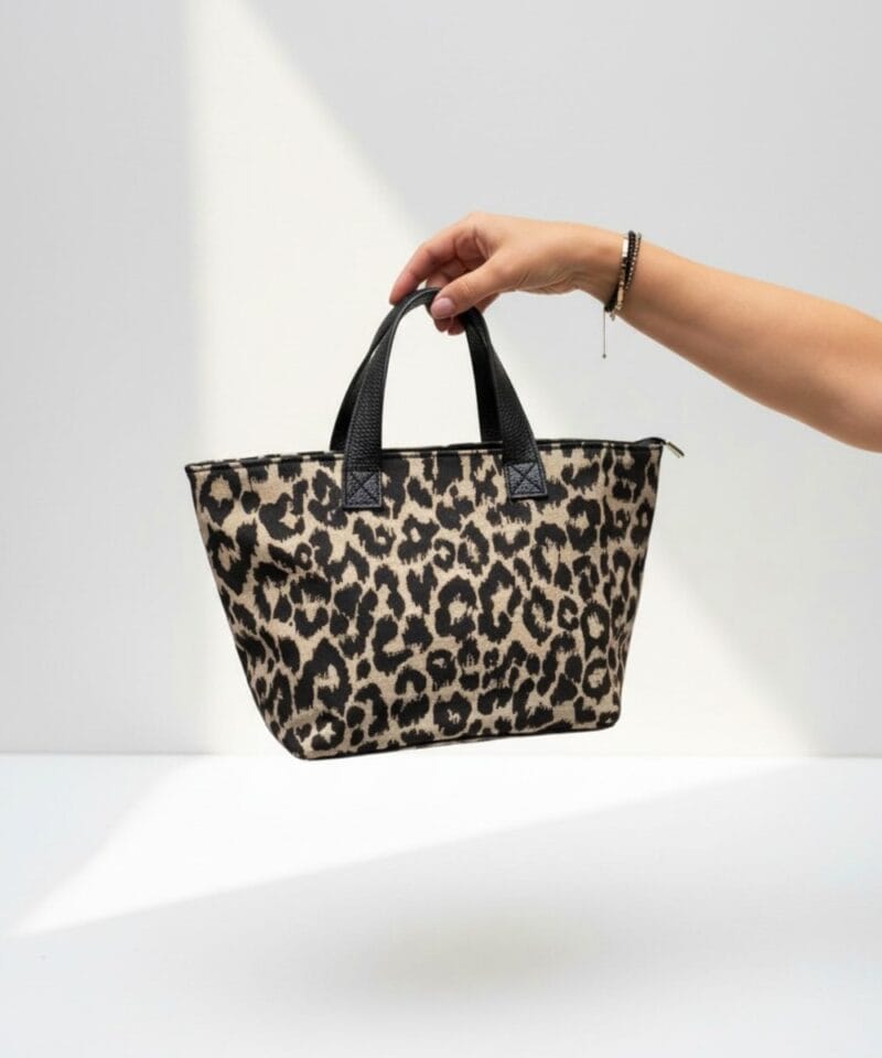 Leren Handtas Leopard Tote zwarte leren hengsels onderkant lang hengsel trendy chique dames tassen panter print kopen bestellen model
