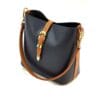 Leren Schoudertas Bella Buckle donker blauwe Cognac Stevige chique leer schoudertassen gouden riemgesp italiaans design kopen bestellen zij