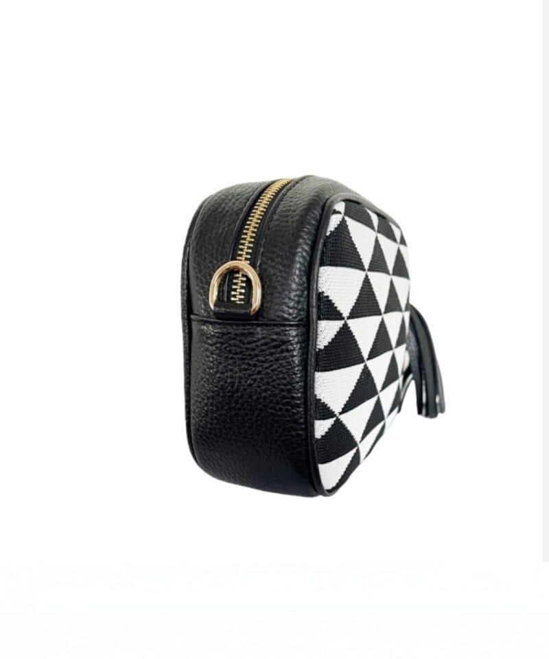 Leren Schoudertas Geweven Zigzag geweven print zwart wit patroon unieke luxe leren tassen kopen bestellen kwastje tassle zij