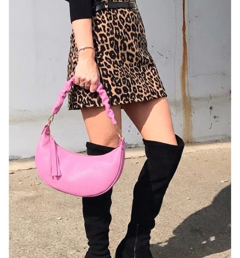 Leren Schoudertas Luna roze pink leren schoudertassen leer leder italiaans uniek handvat kopen bestellen model