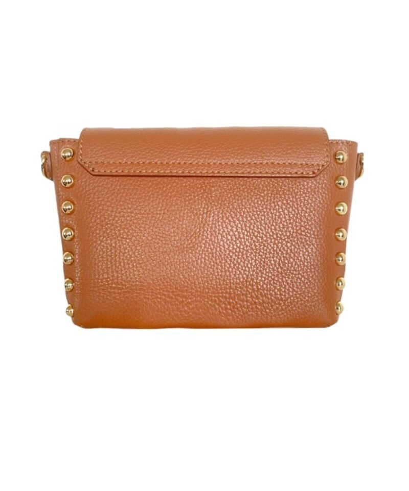 Leren-Schoudertas-My-Studs-cognac-tassen-gouden-studs-draaislot-stevige-trendy-dames-tassen-kopen-bestellen-achter