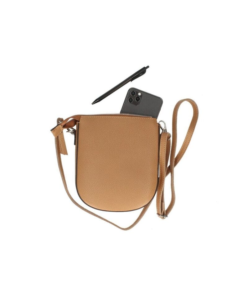Leren Schoudertas Vera cognac schoudertassen leer leder italiaans zilver beslag trendy fashion bags kopen bestellen detail