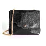 Leren-Schoudertasje-Very-Metallic-zwart-zwarte-kleine-trendy-vel-gekleurde-tassen-gouden-kettinghegsel-giuliano-bags-kopen-bestellen2
