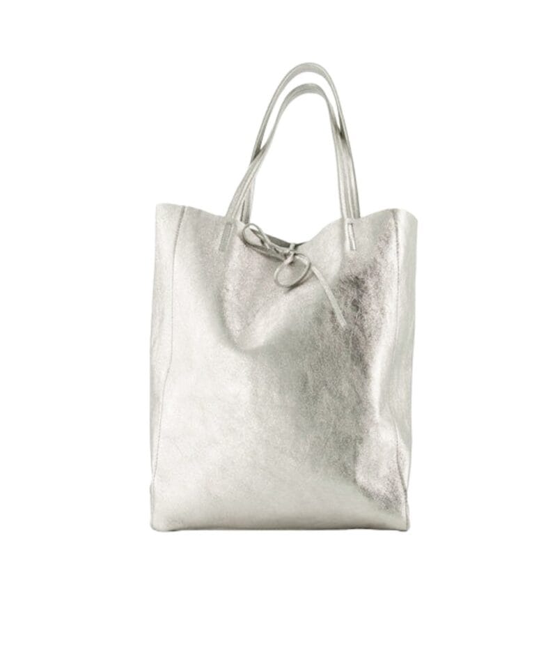 Leren-Shopper-Simple-Metallic-zilver-zilveren-metallic-lederen-shoppers-grote-tassen-handtassen-kopen-glans-coating-Italiaanse-tassen-kopen-side