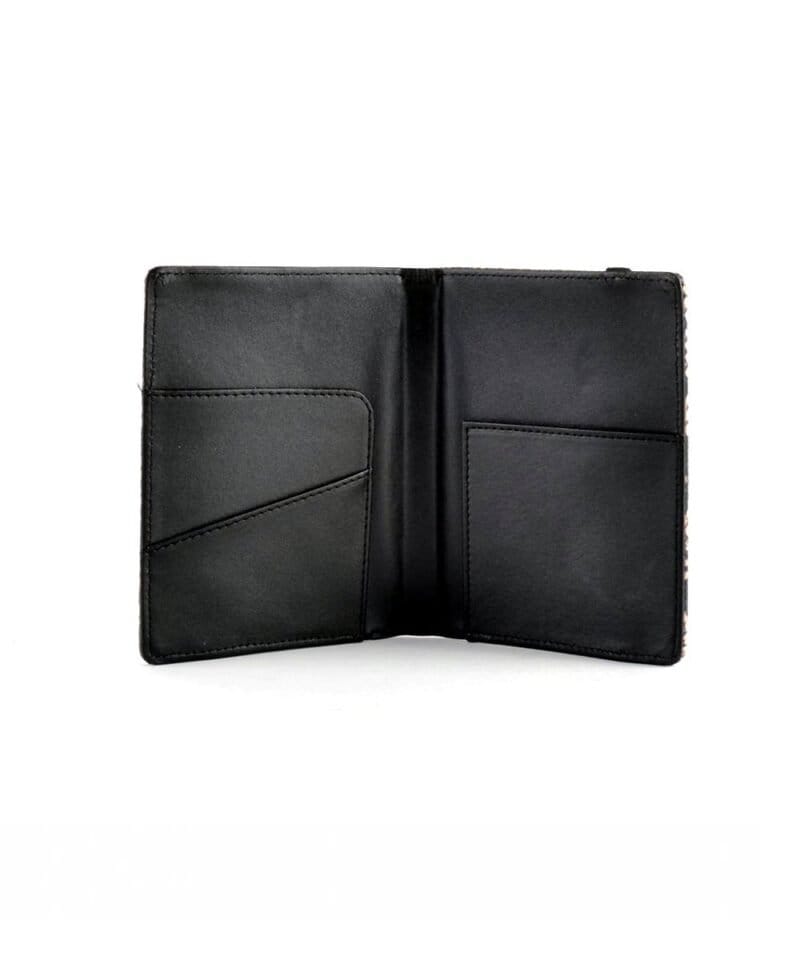 Paspoorthouder-Slangenprint-taupe-snake-print-paspoort-mapje-houder-reisdocumenten-houder-bestellen-1