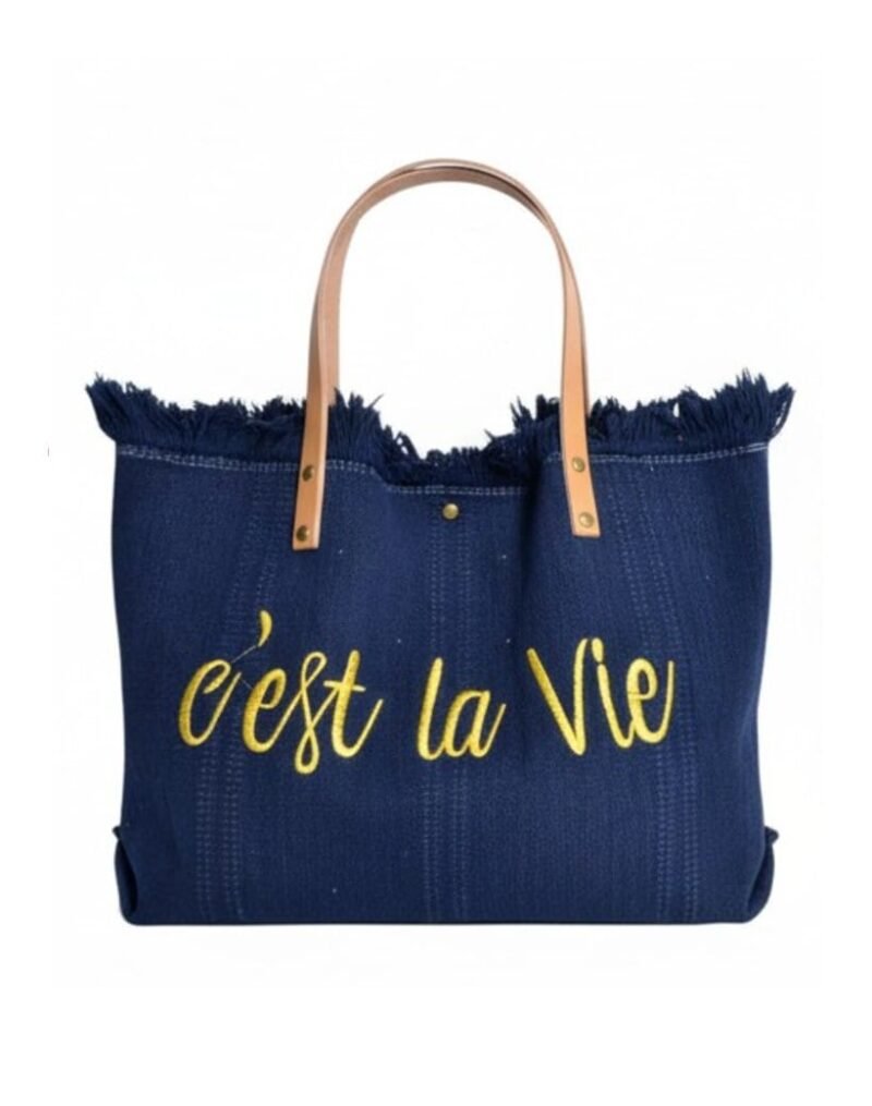 Strandtas-cest-la-vie-kobalt-blauw -Canvas-strandtassen-met-tekst-leren-bandjes-trendy-zomer-bags-beachbags-kopen-bestellen
