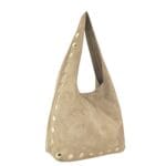 Suede Schoudertas Gouden Studs taupe trendy suede hobo tas grote gouden studs kopen bestellen zij nu-