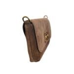 Suede Schoudertas taupe gouden sierslot suede schoudertasjes kopen bestellen draaislot zij