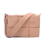 Suedine Tas Braided Taupe-schoudertassen-beltbag-heuptassen-met-riem-trendy-tassen-kopen-bestellen-jpg
