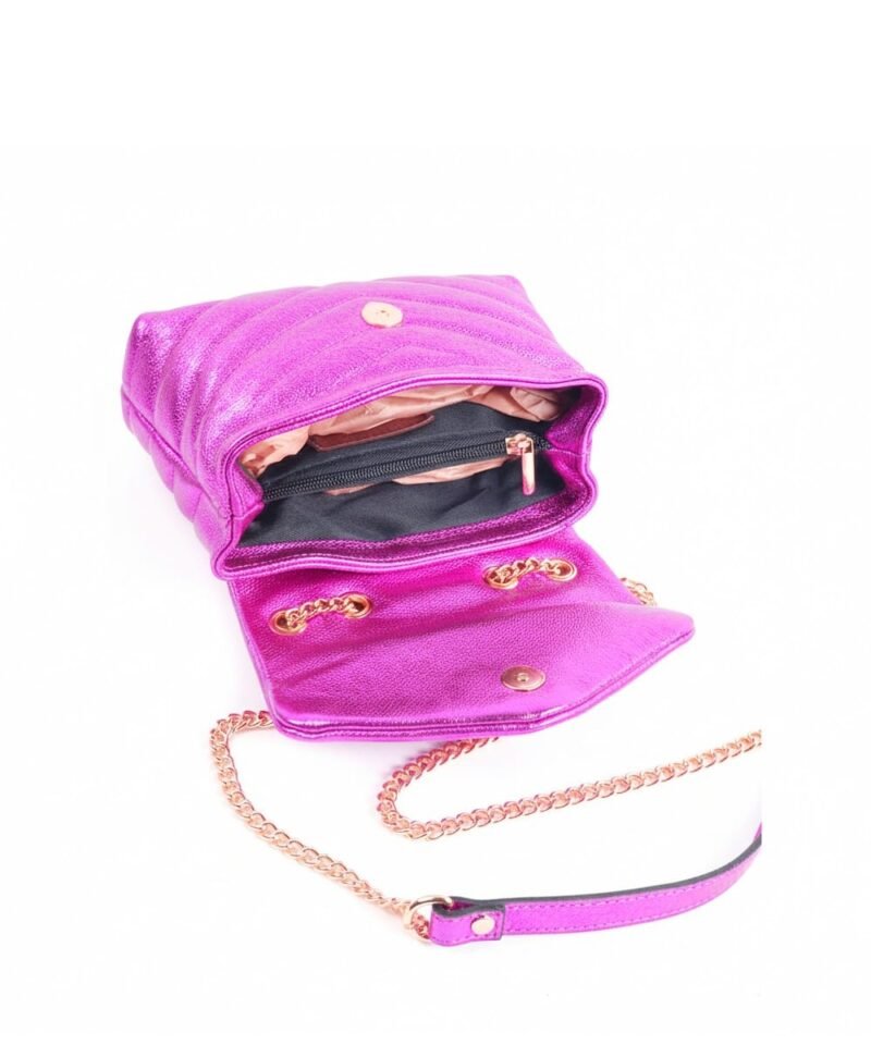 fuchsia Leren Schoudertas Metallic Lines fuchsia stiksels kettinghengsel look a like leuke trendy giuliano kopen bestellen open