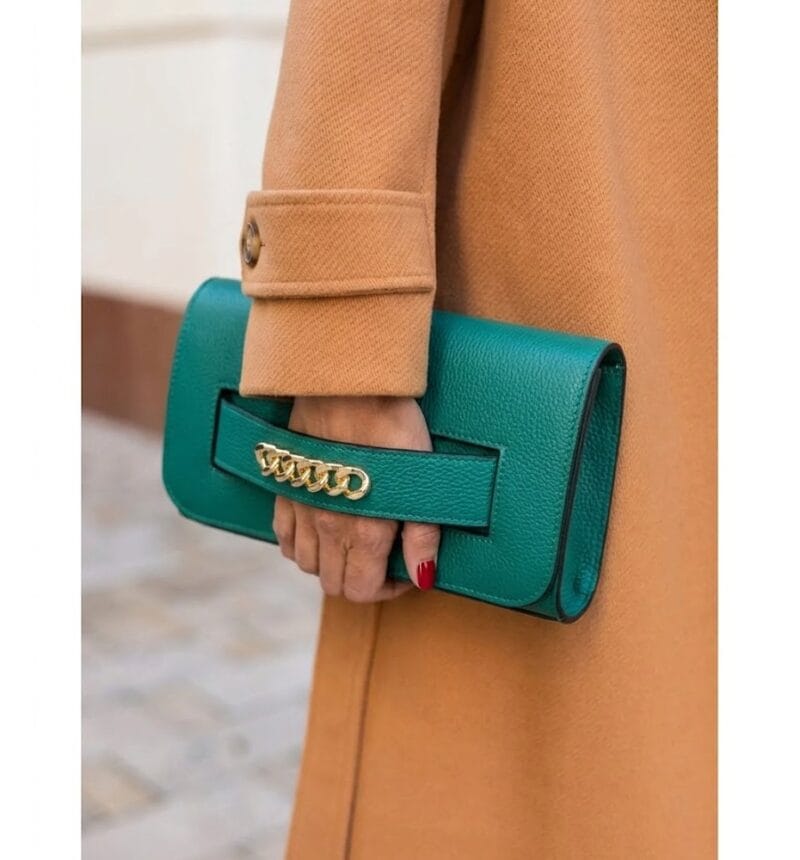 pavone Leren Schoudertas Gold Chain petrol leren schoudertassen clutches gouden details kettinghengsel italiaans leder model