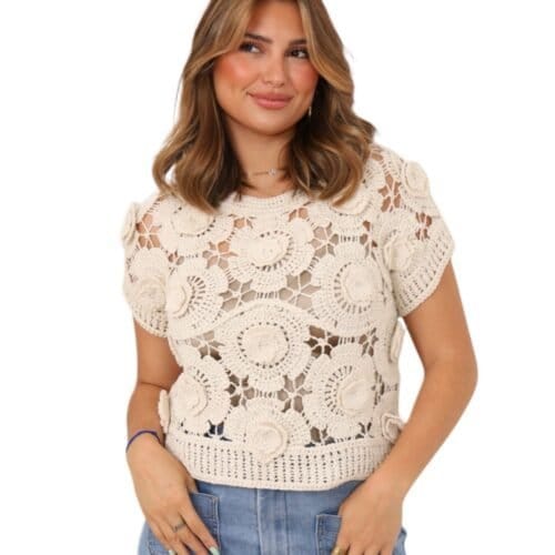 Beige Gehaakte Top Flowers Beige dames topjes truitjes katoen gehaakte bloemetjes-Photoroom