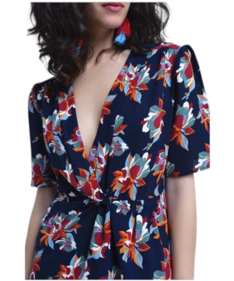 Blauwe Jurk Happy Flowers trendy dames jurken blauwe bloemenprint v hals mini fashion jurken kopen bestellen model 1-Photoroom