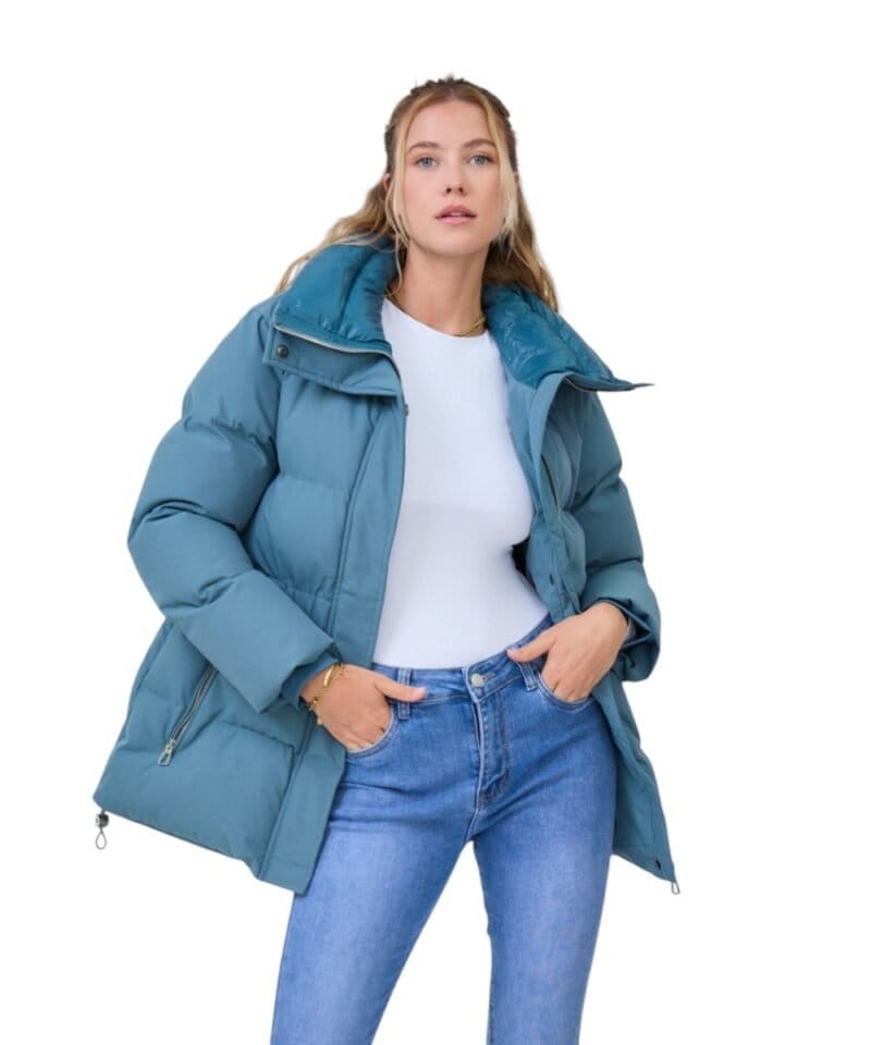 Blauwe gewatteerde Winterjas halflange warme dikke dames jassen rits zakken trendy jassen kopen bestellen-Photoroom