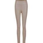 Faux Leatherlook Legging Taupe-leatherlook-Vegan-Legging-zwart-hoge-taille-trendy-dames-broeken-legging-kopen-bestellen--Photoroom