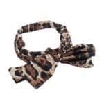 Haarband-bow-leopard-hippe-dames-haarbanden-met-leger-print-groene-musthave-dames-accesoires-Photoroom