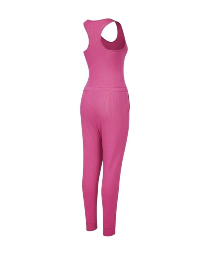 Jumpsuit-Sporty-fuchsia-roze-lange jumpsuit-ribbel-ribgebreid-stof-trendy-dames-kleding-kopen-bestellen-festival achter-Photoroom