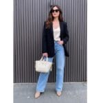 Leren Handtas Calista beige stevige kleine trendy leer schoudertassen goud beslag chique kopen bestellen model