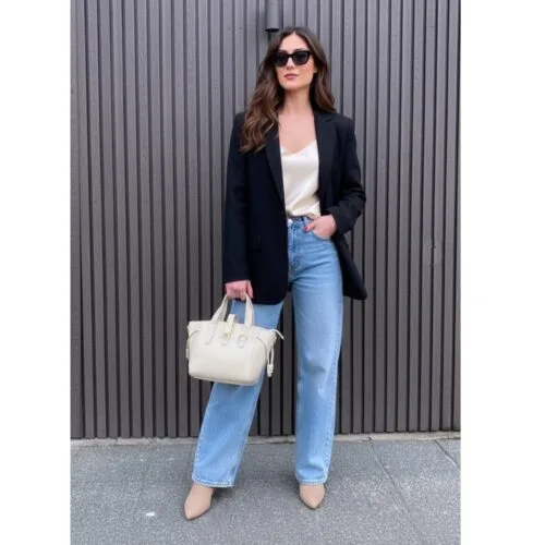 Leren Handtas Calista beige stevige kleine trendy leer schoudertassen goud beslag chique kopen bestellen model