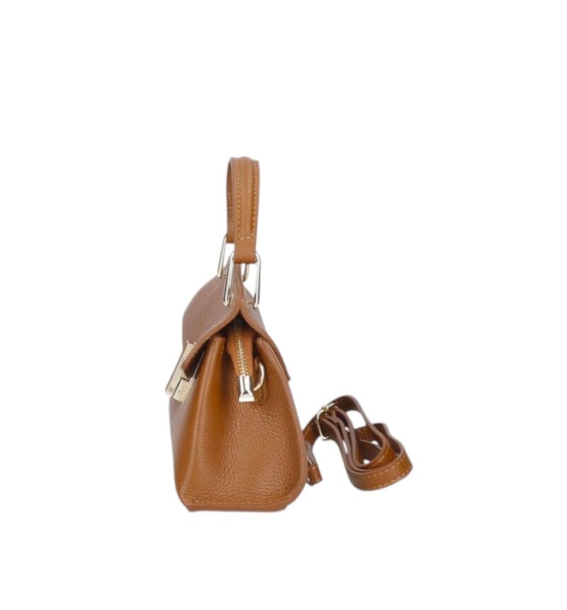 Leren Handtas Fulvia cognac kleine leren handtas flap goud beslag lang hengsel dames italiaans chique zijkant-Photoroom