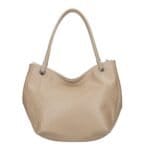 Leren Schoudertas Frieda taupe ruime leren schoudertas zilver beslag zacht leder kopen bestellen