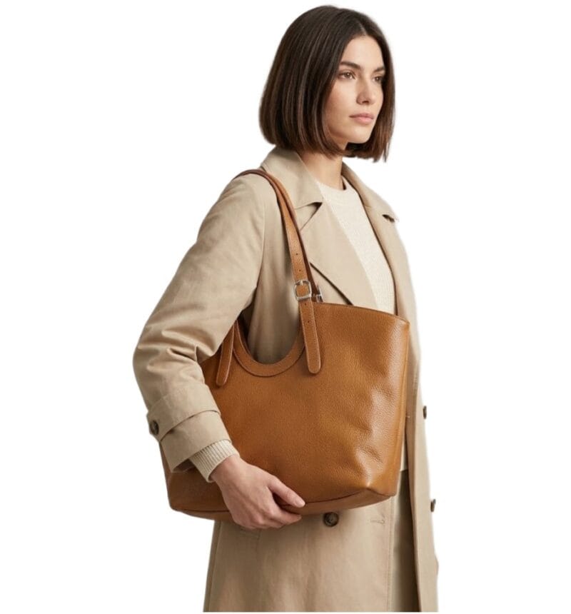 Leren Schoudertas Manuela cognac ruime leren schoudertassen shoppers meervaks soepel chique tassen kopen bestellen model