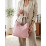 Leren Schoudertas Rebecca zachtroze babyroze babypink zacht leer schoudertassen zilver beslag extra vakken trendy dames tassen kopen bestellen model