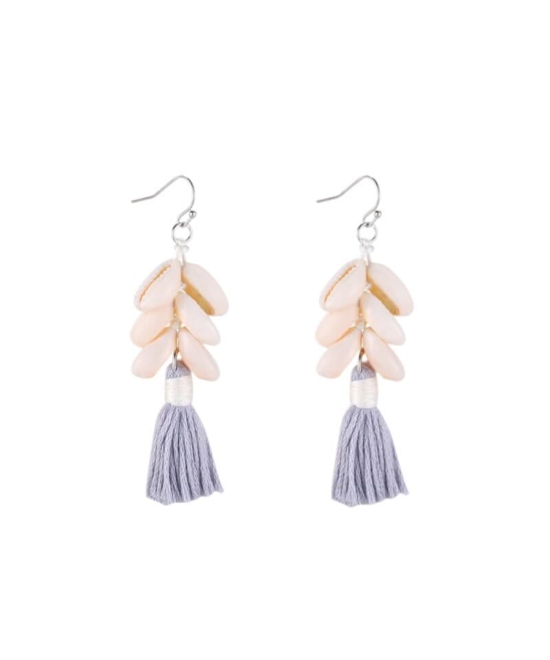 Oorbellen-Happy-Shells-grijs-grijzel-koari-schelpen-oorbellen-earrings-sieraden-kopen-bestellen-