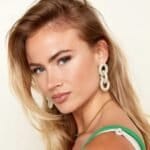 Oorbellen-Retro-Chain-beige-matte-grote-schakeloorbellen-retro-oorbellen-dames-oorhangers-fashion-kopen-yehwang-model