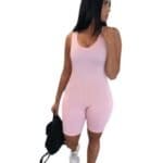 Roze-korte jumpsuit-Biker-Shorts-pink-roze-wielrenbroek-pakje-playsuit-bodysuit-festival-fashion-outfit-kopen-sexy-model--Photoroom