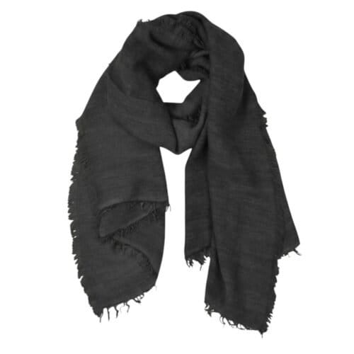 Sjaal-Basic-Vibes-zwart zwarte -zachte-warme-dames-sjaals-viscose-alpalca-wol-wollen-sjaals-online-kopen-bestellen-dames-omslagdoeken-winter-accessoires--Photoroom