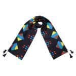 Sjaal-Grapic-Style-blauw-blauwe-lange-trendy-staal-grafische-gekleurde-print-kwasjes-dames-shawls-omslagdoeken-kopen-bestellen-400x400-Photoroom