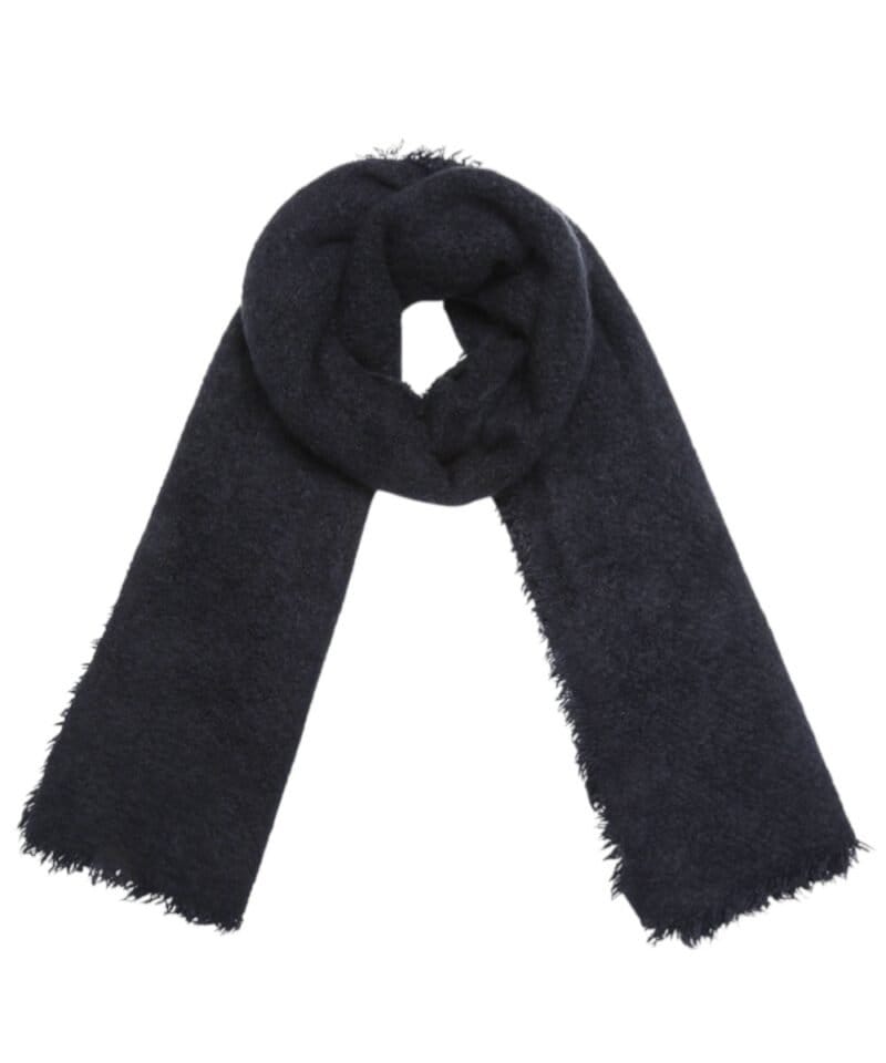 Sjaal-Preppy-zwart-zwarte-warme-wollen-fashion-shawls-dames-sjaals-lange-sjaal-wollen-winter-accessoires-online-kopen-bestellen-omslagdoek-Photoroom