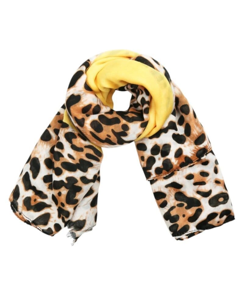 Sjaal-Wild-leopard-geel-gele-leopard-panterprint-sjaals-sjaaltjes-online-kopen-dames-accessoires-Photoroom