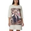 Sweaterdress-Tiger-Girl-beige-creme-lange-trui-half-lange-mouwen-trendy-print model-Photoroom