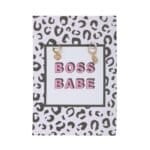 Wenskaart-en-Boss-Babe-met-Oorbellen-Hart-goud-gouden-oorbellen-wenskaart-kaarten-postkaarten-online-kopen-Photoroom