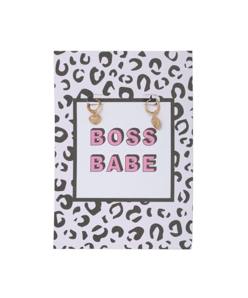 Wenskaart-en-Boss-Babe-met-Oorbellen-Hart-goud-gouden-oorbellen-wenskaart-kaarten-postkaarten-online-kopen-Photoroom