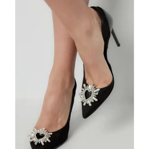 Zilveren Schoenenclips Hart-Met-Kristal-Strass-Steentjes-Trendy-Schoenaccessoires-Luxe-Accessoires-voor-Je-Pumps-hartvormige-schoenclips-detail