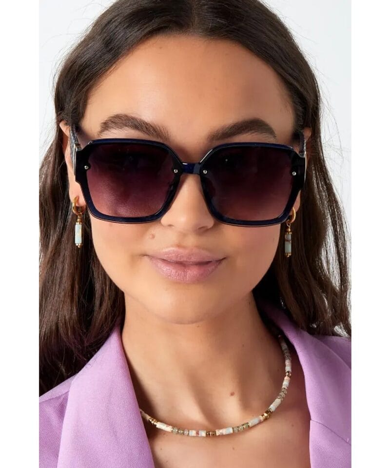 Zonnebril Classy Girl zwart zwarte dames zonnebrillen structuur trendy kopen bestellen1