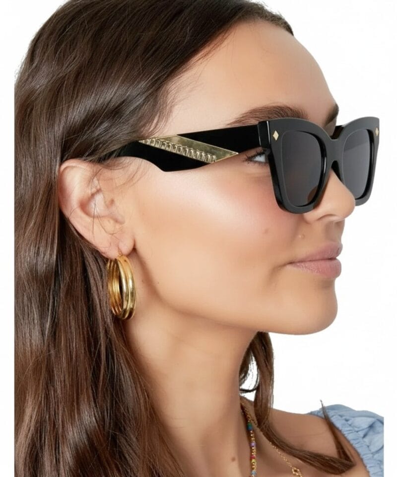 Zonnebril Trendy zwart zwarte goud dames zonnebrillen sunglasses gouden detail trendy kopen bestellen model