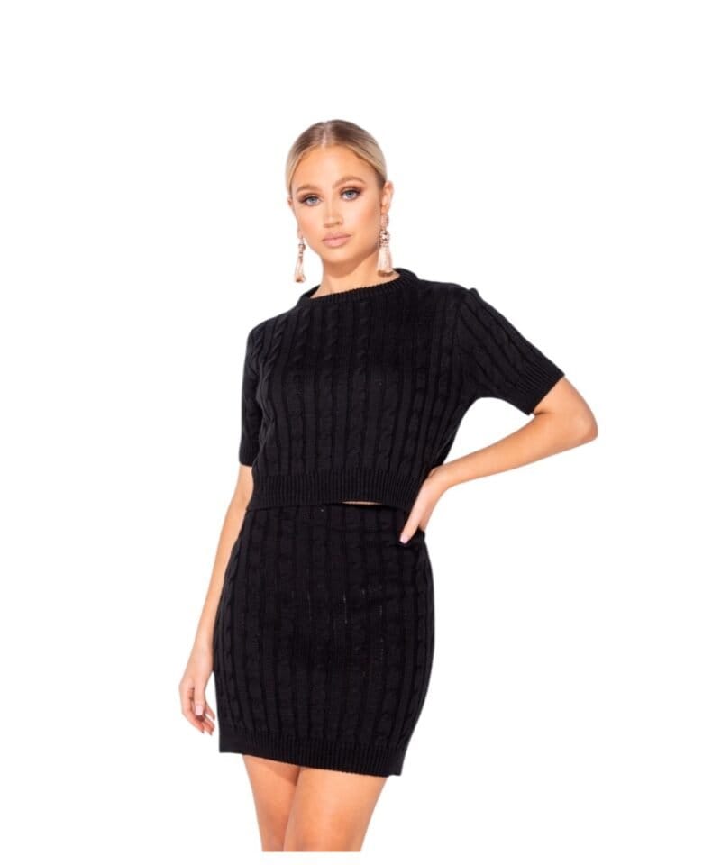Zwart-Tweedelig-Gebreide-top-met-rok-kabelpatroon-dames-kleding-kopen-trendy-Photoroom