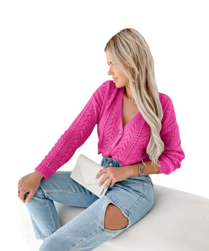 fuchsia Vest Marilou roze pink gehaakt v hals knopen trendy fashion korte vesten cardigans dames kleding kopen bestellen -Photoroom
